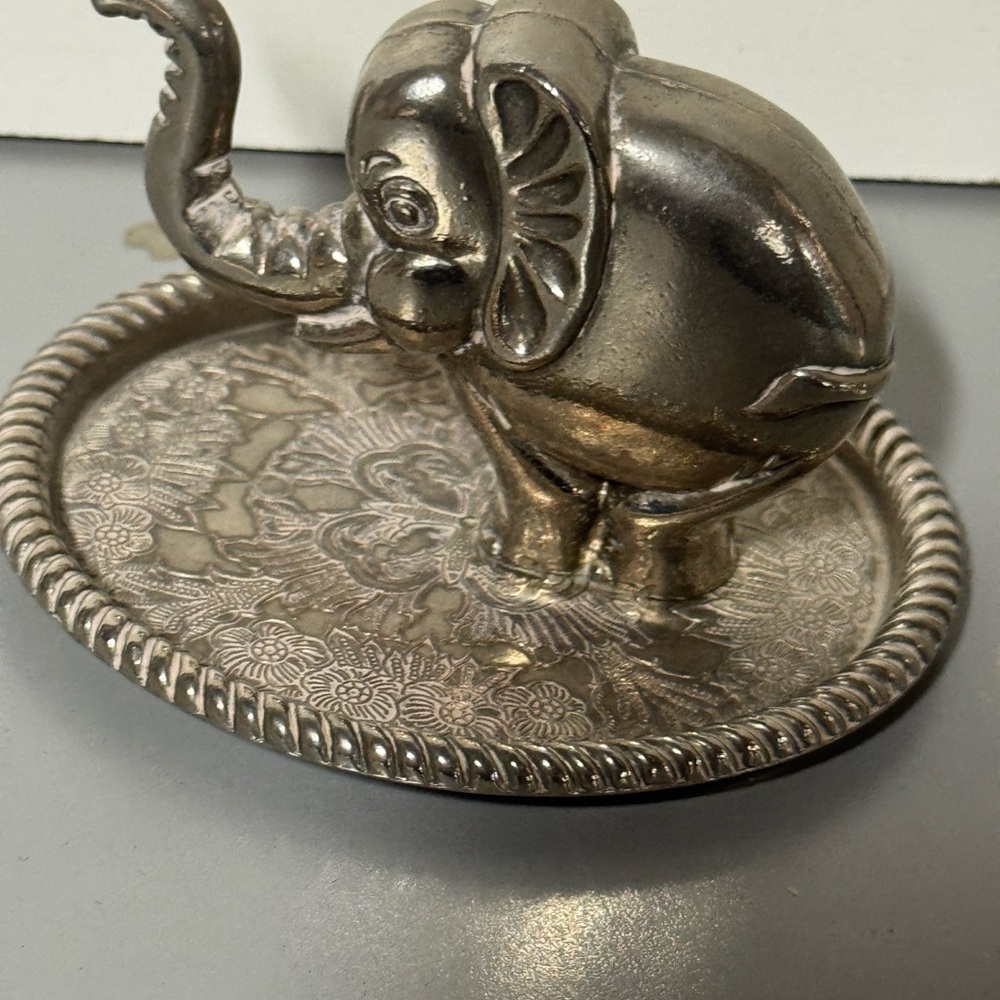 Silver Elephant Ring Holder